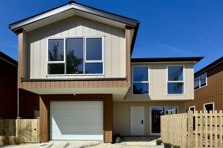 Photo of property in 118 Pigeon Mountain Road, Half Moon Bay, Auckland, 2012