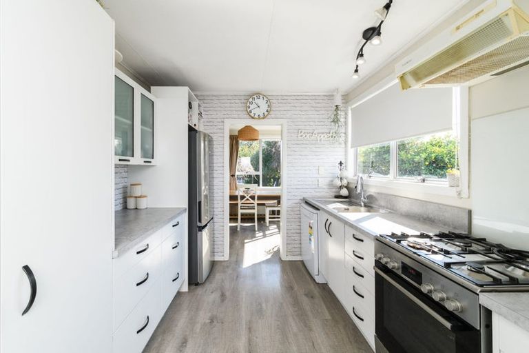 Photo of property in 91 Apollo Parade, Milson, Palmerston North, 4414