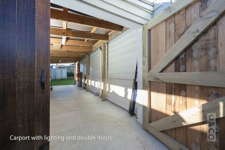 Photo of property in 8 Puriri Street, Helensville, 0800