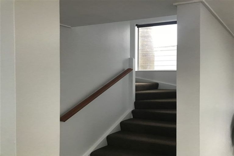 Photo of property in 2 Miles Avenue, Papatoetoe, Auckland, 2025