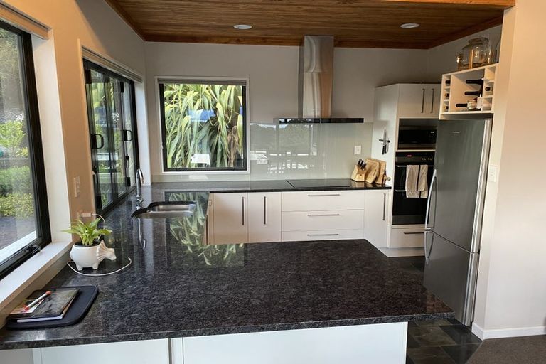 Photo of property in 8 Astral Rise, Wanaka, 9305