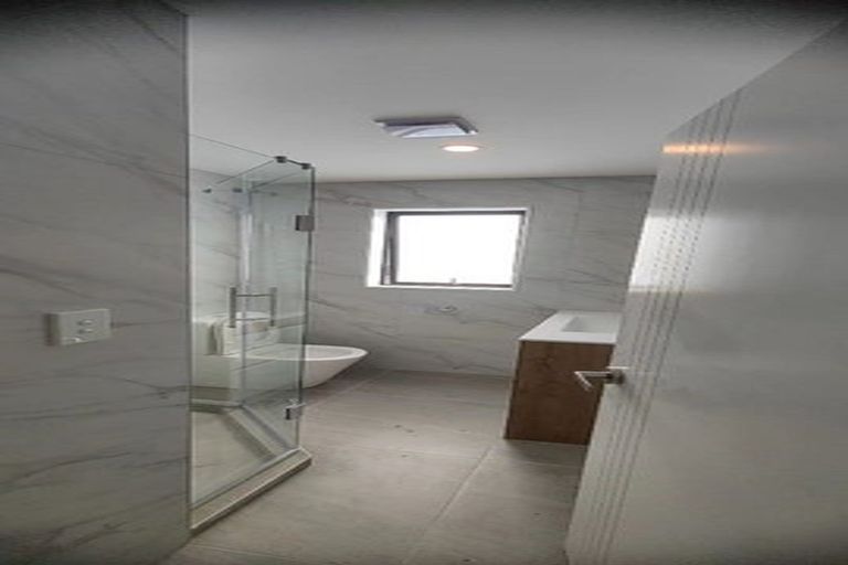 Photo of property in 22b Glendhu Road, Bayview, Auckland, 0629