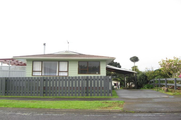 Photo of property in 35 Clifton Drive, Waitara, 4320