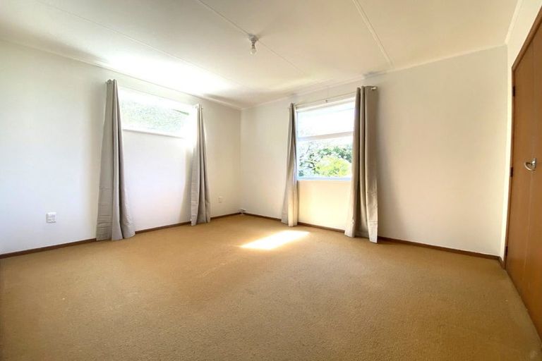 Photo of property in 14 Lomita Road, Johnsonville, Wellington, 6037