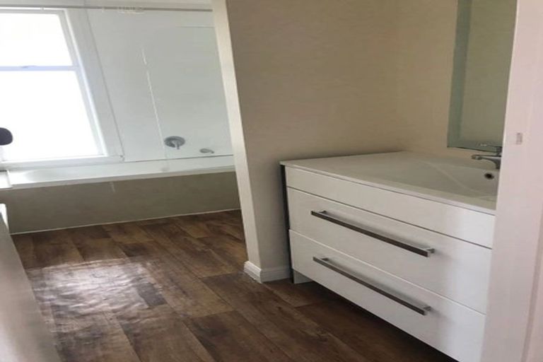 Photo of property in 111 Nile Road, Milford, Auckland, 0620