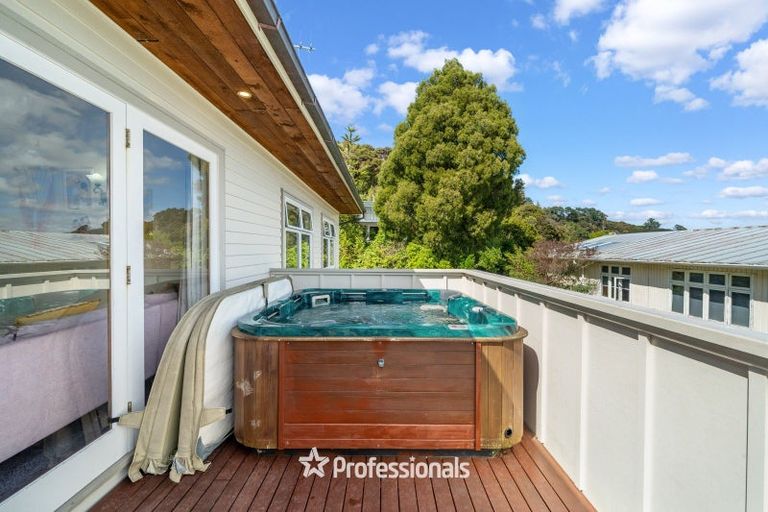 Photo of property in 215 Whites Line East, Waiwhetu, Lower Hutt, 5010