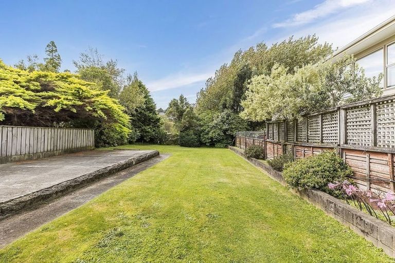 Photo of property in 112 Main Road, Tawa, Wellington, 5028