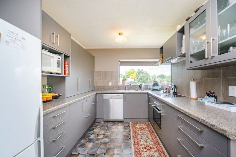 Photo of property in 31 Dalwood Grove, Highbury, Palmerston North, 4412