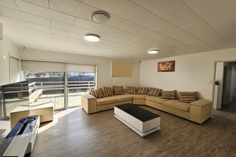 Photo of property in 7 Sandrine Avenue, Clover Park, Auckland, 2019