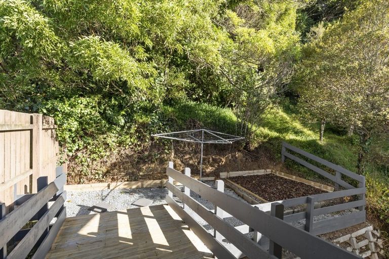 Photo of property in 85a Mulberry Street, Normandale, Lower Hutt, 5010