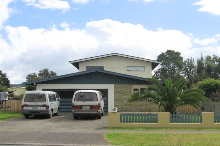 Photo of property in 107 Charleston Avenue, Whangamata, 3620