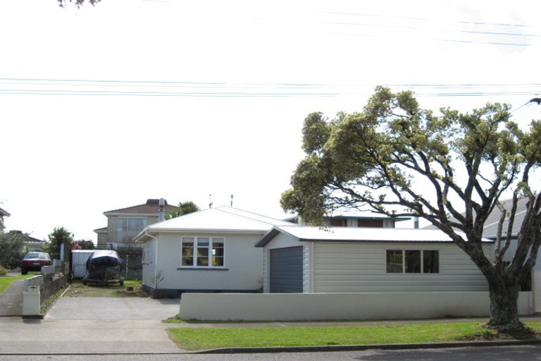 Photo of property in 31 Mclean Street, Strandon, New Plymouth, 4312
