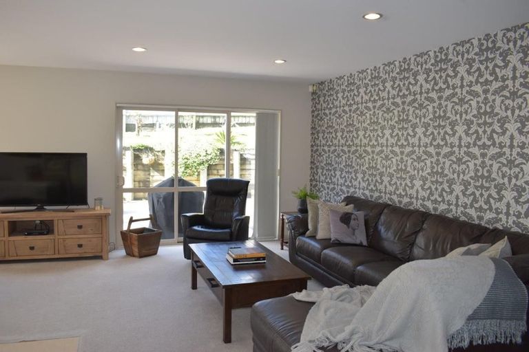 Photo of property in 85 Laurel Oak Drive, Schnapper Rock, Auckland, 0632