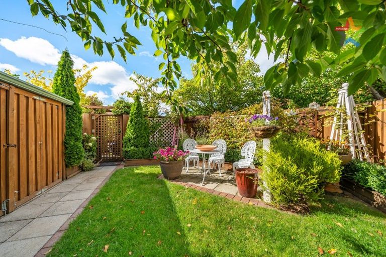 Photo of property in 44 Woodland Mews, Wainuiomata, Lower Hutt, 5014