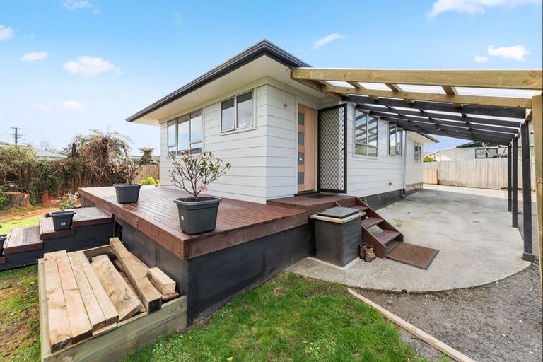 Photo of property in 20 Robinson Avenue, Holdens Bay, Rotorua, 3010
