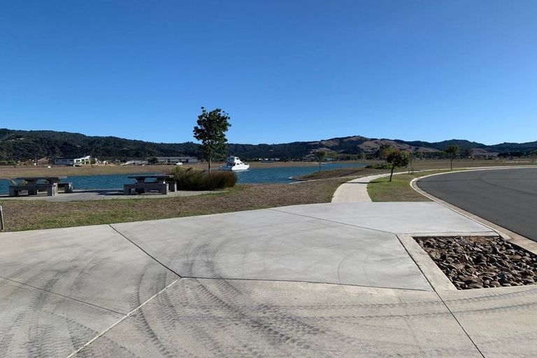 Photo of property in 70 Leeward Drive, Whitianga, 3510