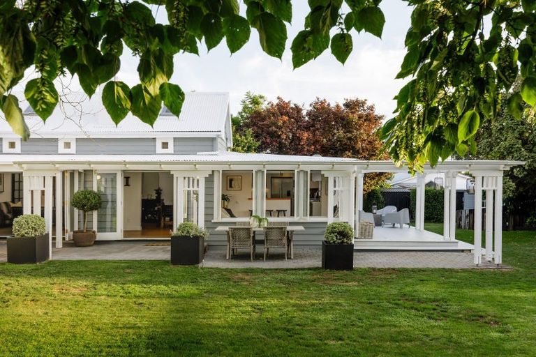 Photo of property in 46 Williams Street, Cambridge, 3434