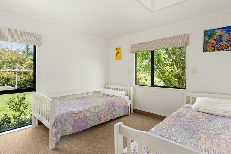 Photo of property in 4 Tauroa Valley, Havelock North, 4130