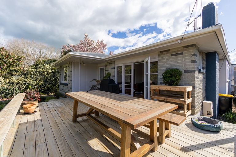 Photo of property in 4 Glover Street, Leamington, Cambridge, 3432