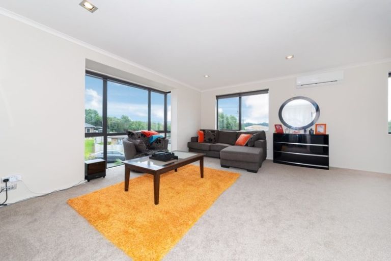 Photo of property in 61 Tiriwa Drive, Massey, Auckland, 0614