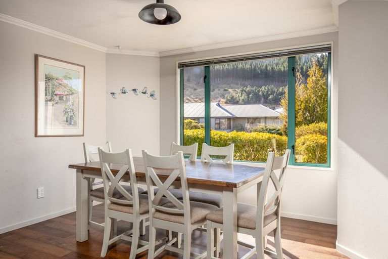 Photo of property in 24 Whitby Street, Clyde, 9330