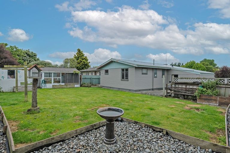 Photo of property in 14 Mokau Place, Terrace End, Palmerston North, 4410