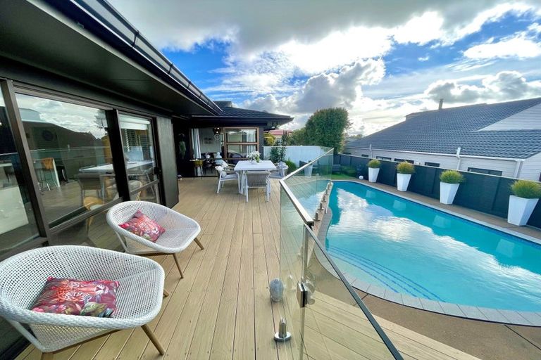 Photo of property in 8 Dunolly Place, Pukekohe, 2120