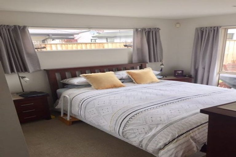 Photo of property in 73 Wattle Drive, New Brighton, Christchurch, 8083