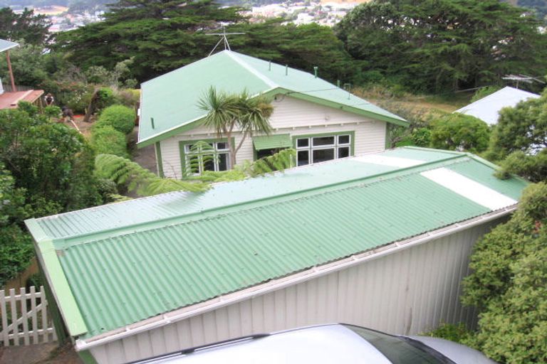 Photo of property in 5 Priscilla Crescent, Mornington, Wellington, 6021