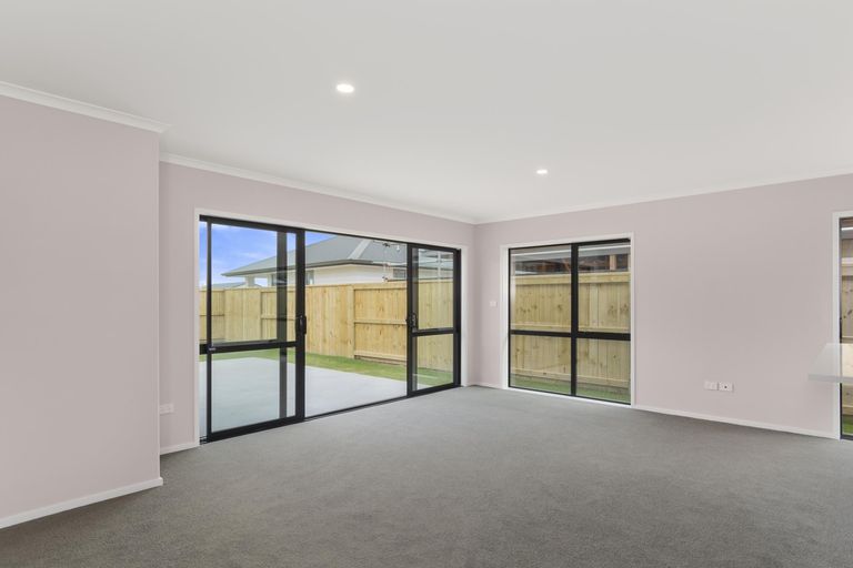 Photo of property in 6 Rotomanu Place, Pyes Pa, Tauranga, 3112