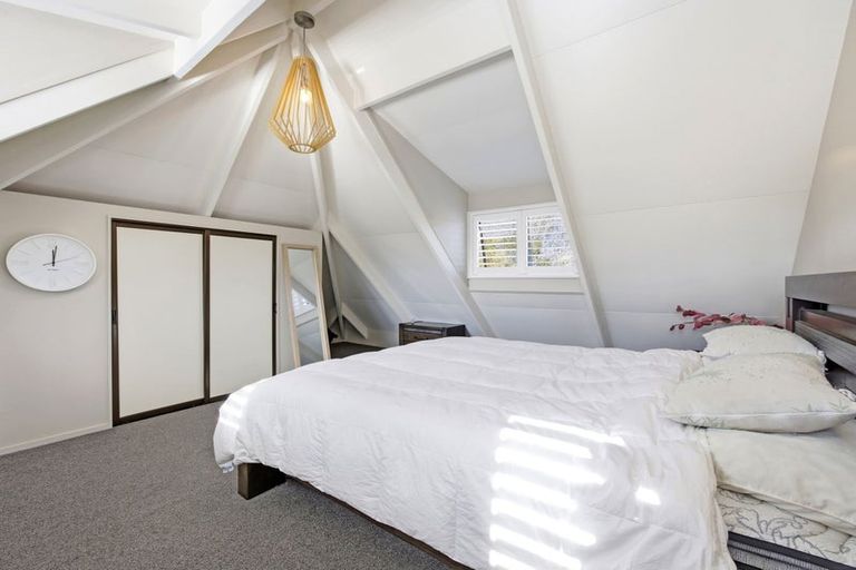 Photo of property in 105 Royal Park Drive, Parklands, Christchurch, 8083