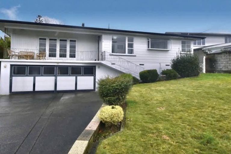 Photo of property in 9 Puriri Crescent, Lansdowne, Masterton, 5810