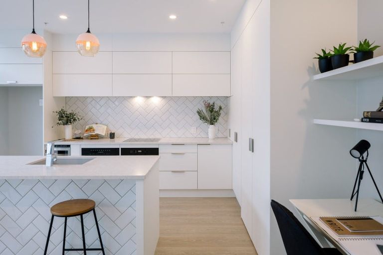 Photo of property in 203/86 Alpha Street, Cambridge, 3434