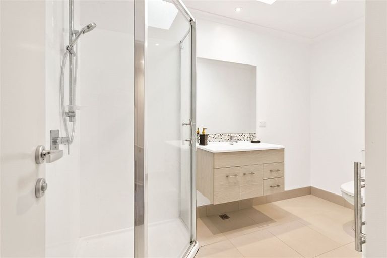 Photo of property in 29 De Havilland Road, Hobsonville, Auckland, 0618