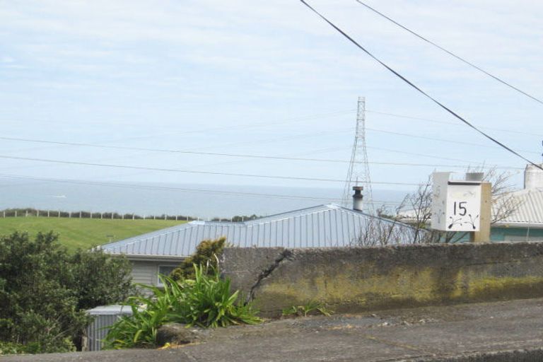 Photo of property in 15 Scott Street, Moturoa, New Plymouth, 4310
