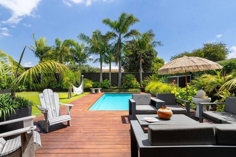 Photo of property in 209 Kiwi Road, Whangamata, 3620