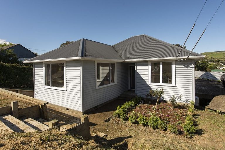 Photo of property in 15 Mascot Street, Tawa, Wellington, 5028