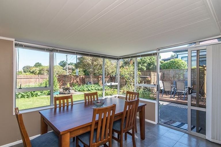 Photo of property in 4 Kiwi Road, Raumati Beach, Paraparaumu, 5032