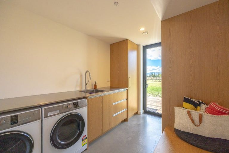 Photo of property in 10 Little Orchard Way, Wanaka, 9382