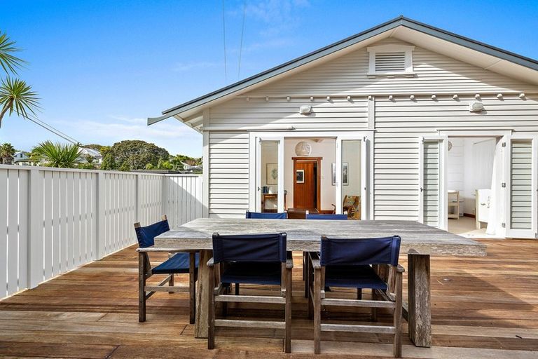 Photo of property in 19b Larchwood Avenue, Westmere, Auckland, 1022