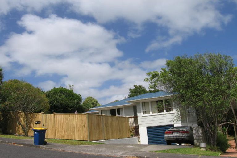 Photo of property in 6 Gatman Street, Birkdale, Auckland, 0626