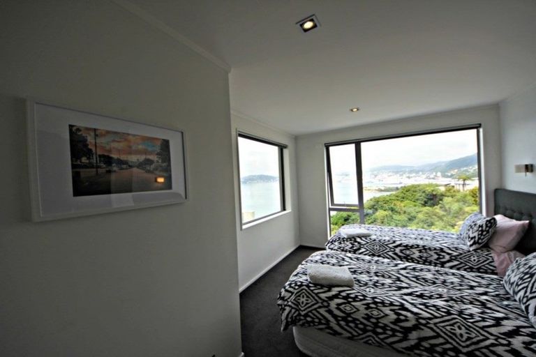 Photo of property in 11 Sovereign Point, Kaiwharawhara, Wellington, 6035