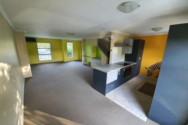 Photo of property in 36 Verdale Circle, Glen Eden, Auckland, 0602