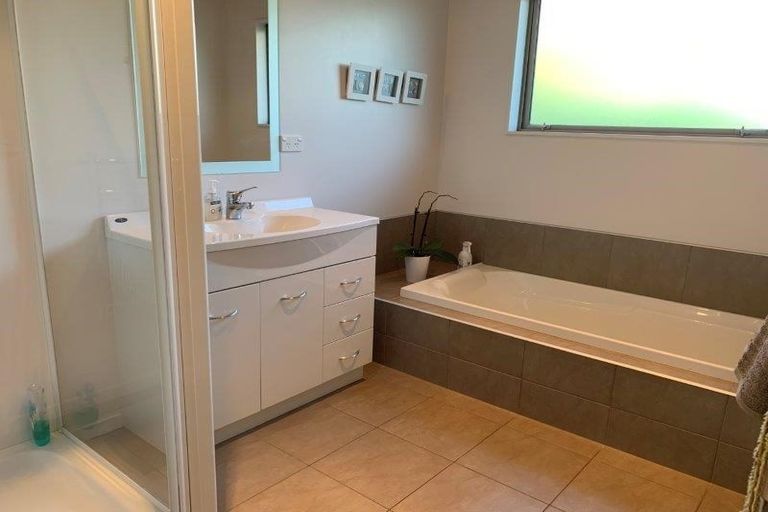 Photo of property in 59 Frye Crescent, Albert Town, Wanaka, 9305