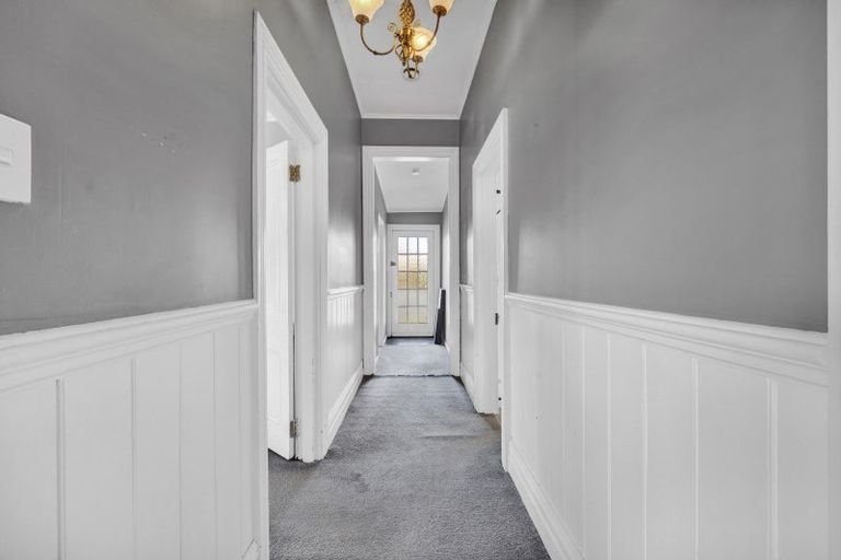 Photo of property in 9 Carrington Street, Inglewood, 4330