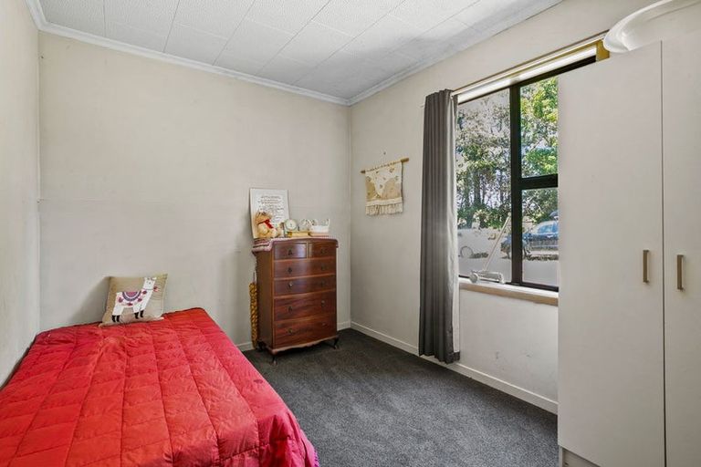 Photo of property in 1939 South Road, Pitone, New Plymouth, 4374