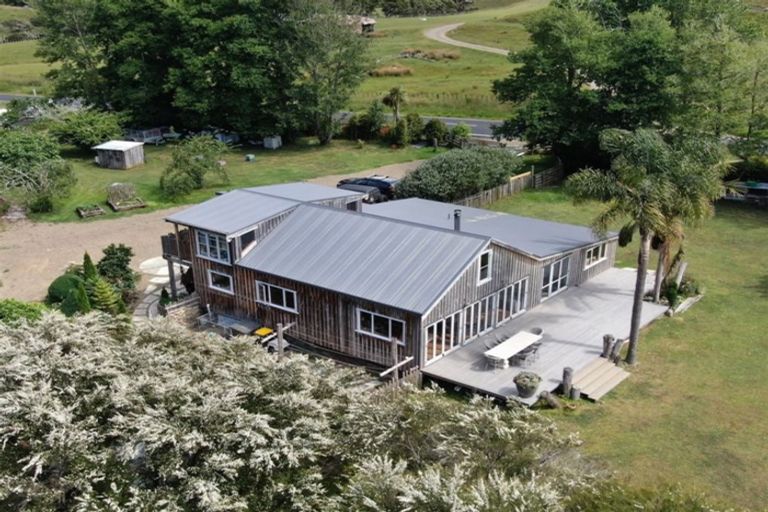 Photo of property in 540 Kawakawa-orere Road, Orere Point, Papakura, 2585