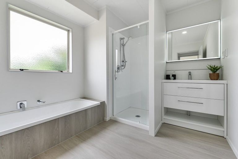 Photo of property in 56 Balmerino Crescent, Pukete, Hamilton, 3200