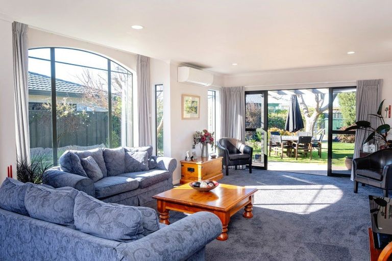 Photo of property in 11 Pukekura Place, Taradale, Napier, 4112