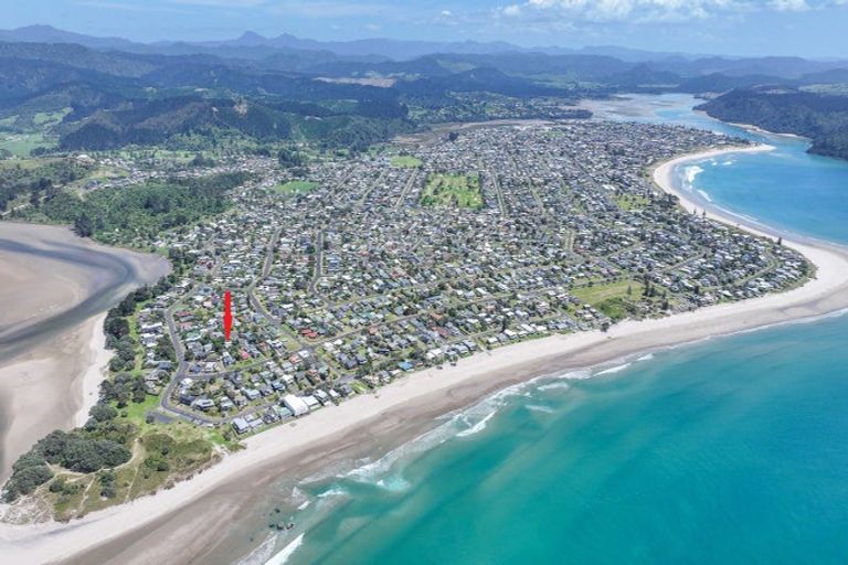 Photo of property in 106 Moore Place, Whangamata, 3620